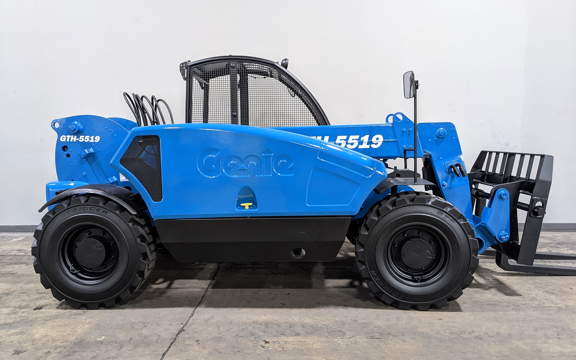 Used 2014 GENIE GTH 5519  | Cary, IL