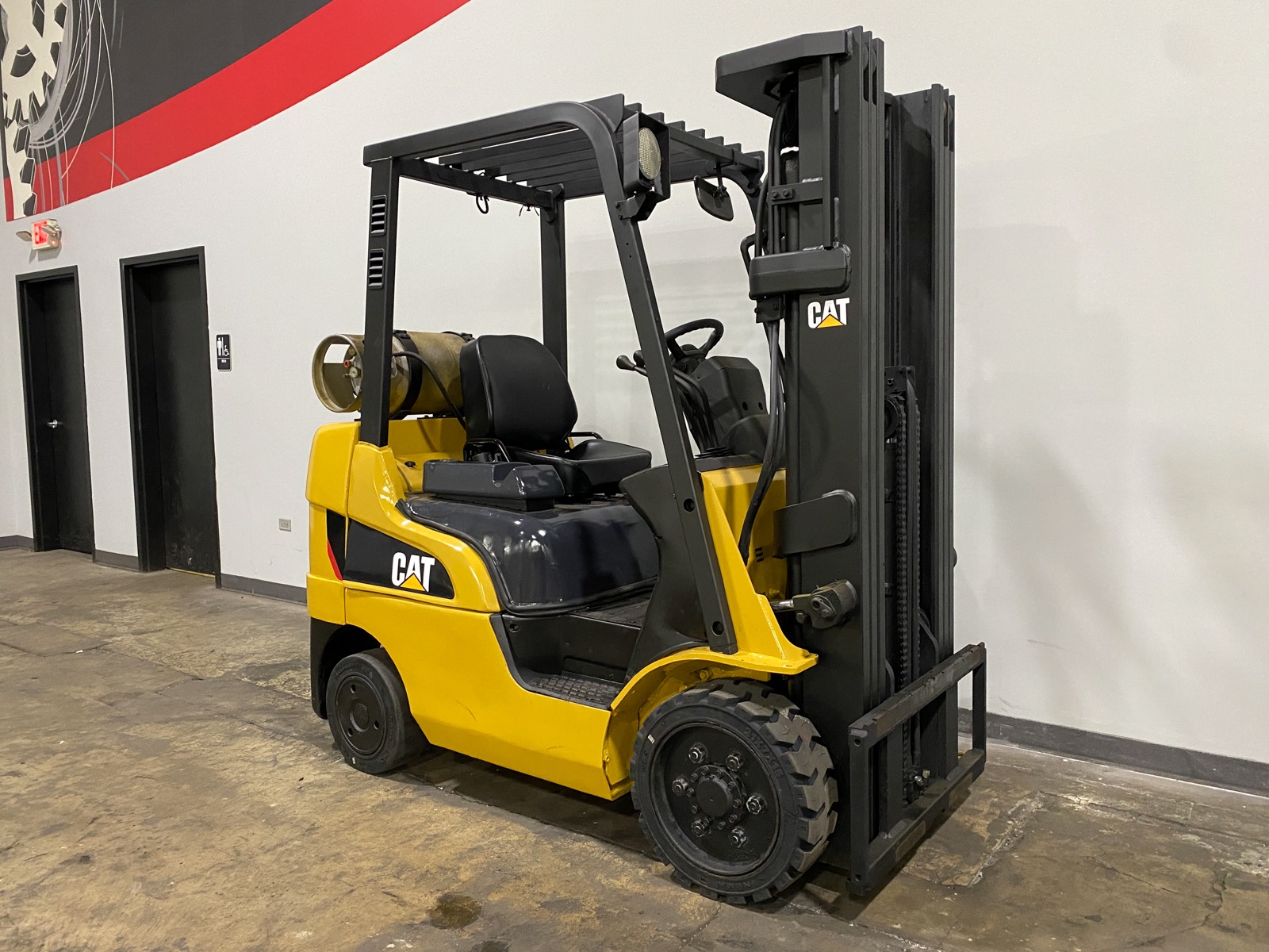 Used 2013 CATERPILLAR C5000  | Cary, IL