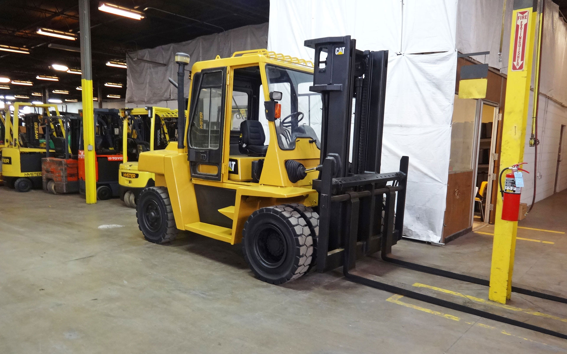 Used 2000 CATERPILLAR DP70  | Cary, IL