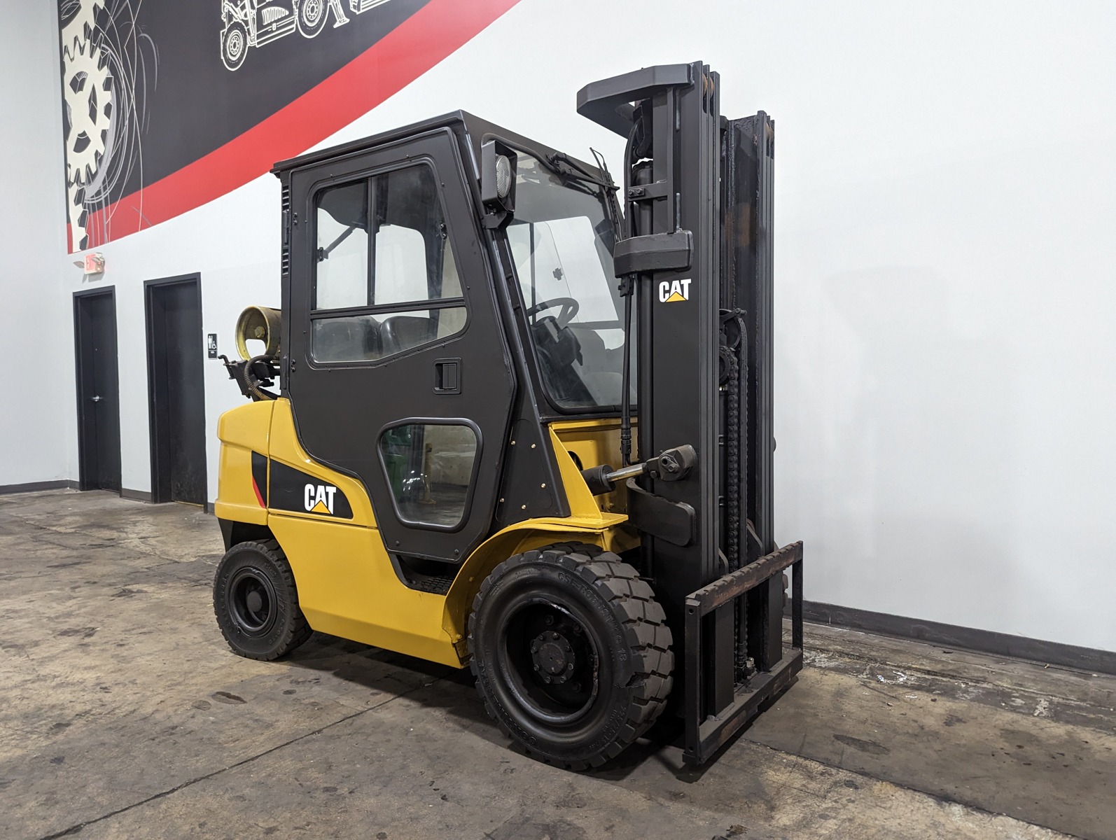 Used 2018 CATERPILLAR GP28N  | Cary, IL