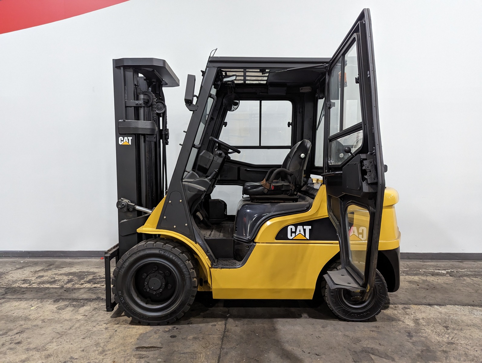 Used 2018 CATERPILLAR GP28N  | Cary, IL