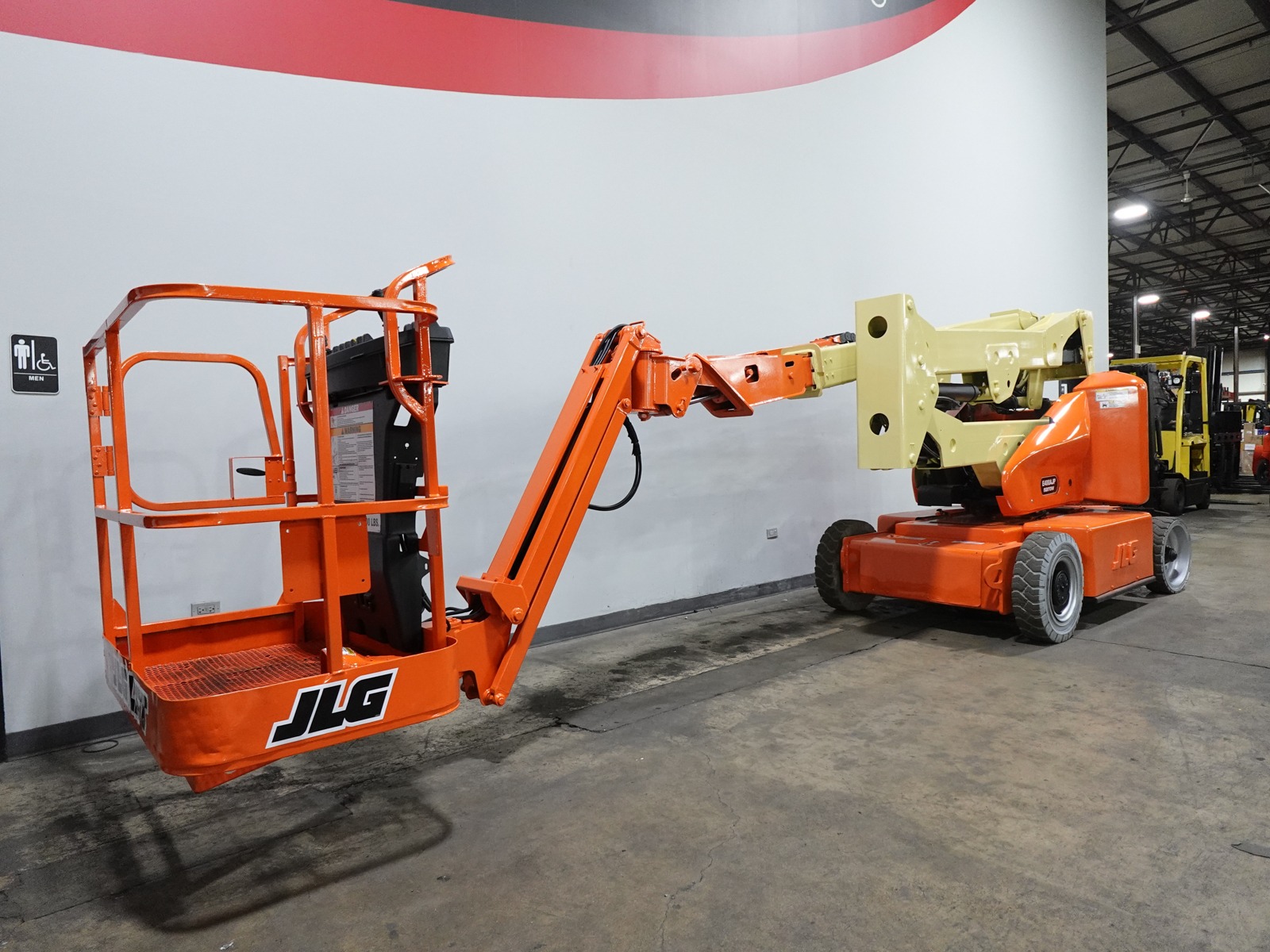 Used 2014 JLG E400AJPN  | Cary, IL