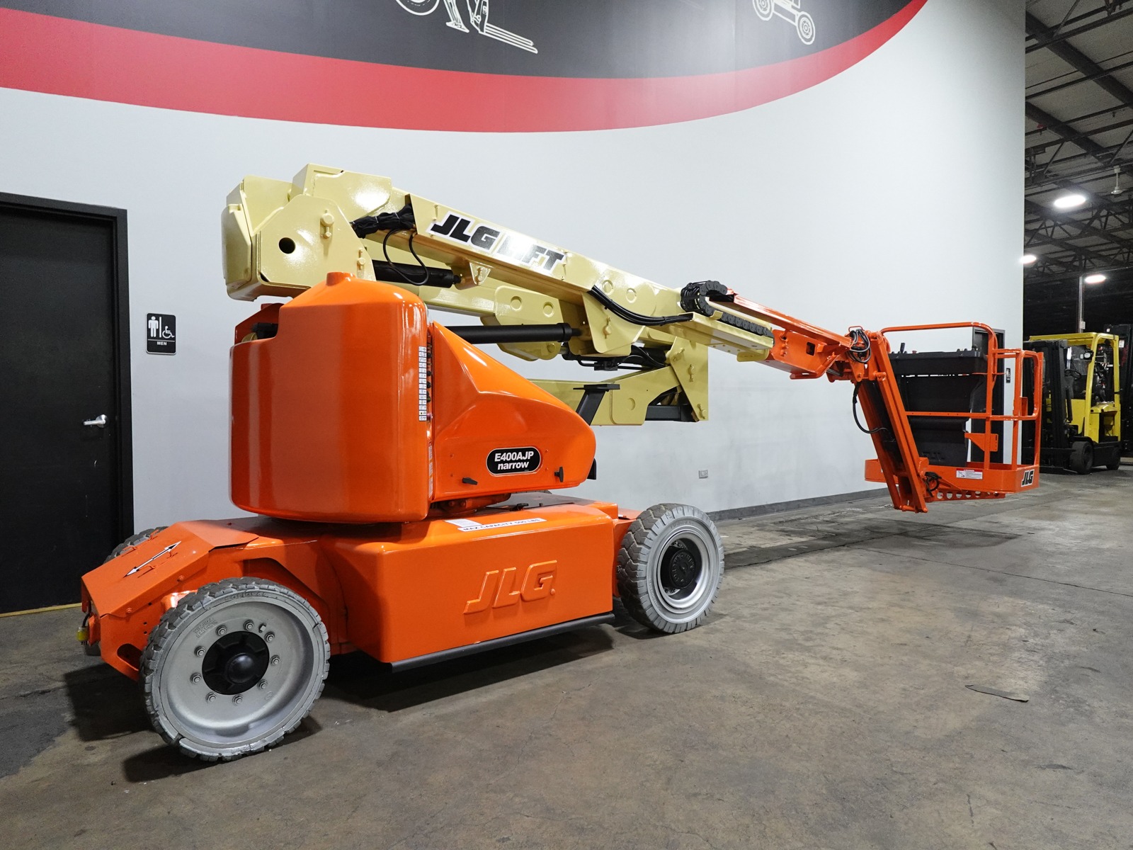 Used 2014 JLG E400AJPN  | Cary, IL