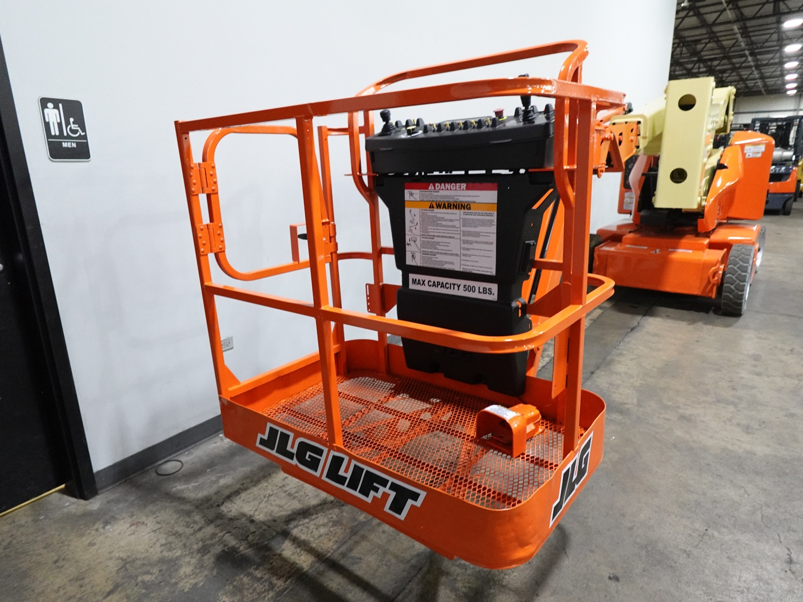 Used 2014 JLG E400AJPN  | Cary, IL