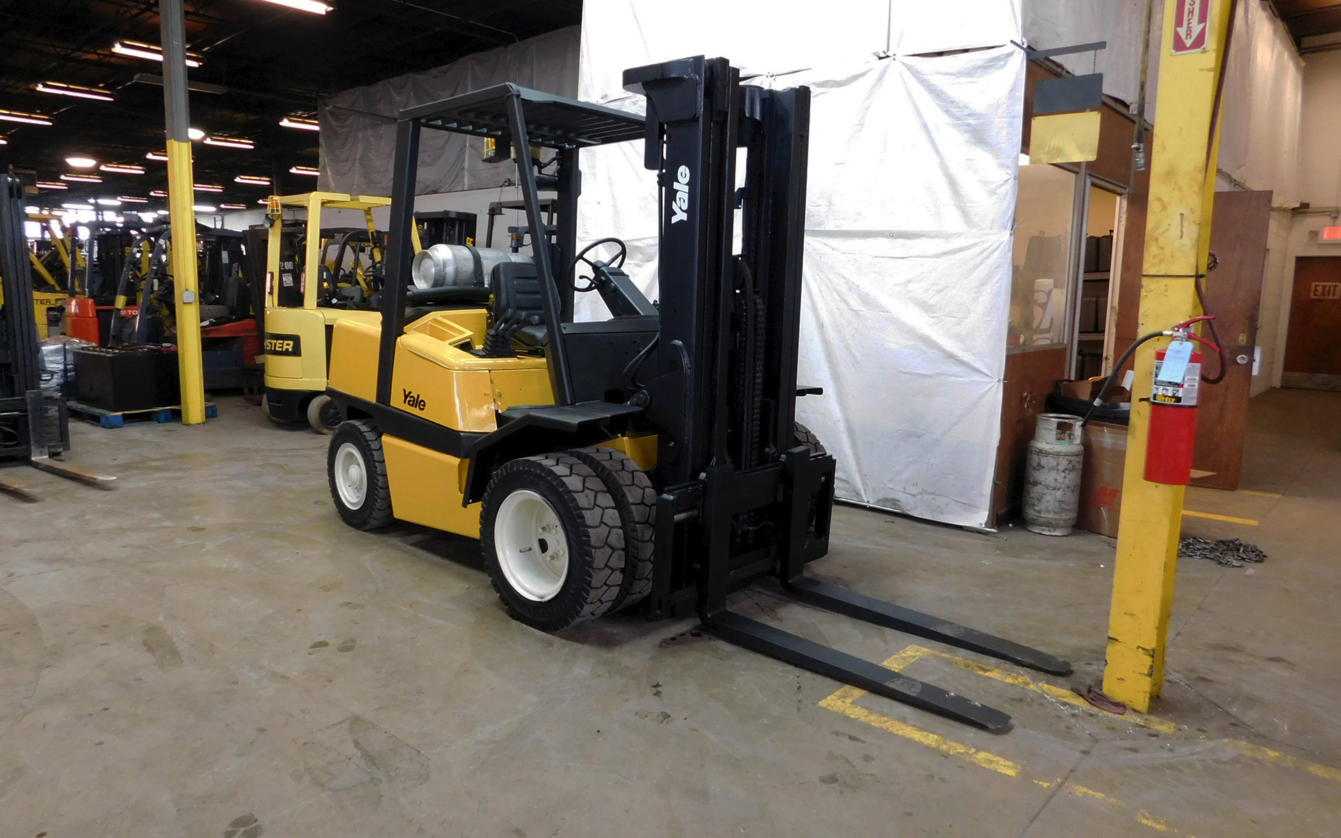 Used 2004 YALE GLP080  | Cary, IL