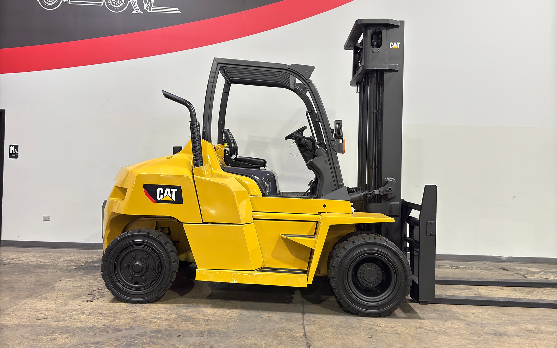 Used 2016 CATERPILLAR DP70N  | Cary, IL