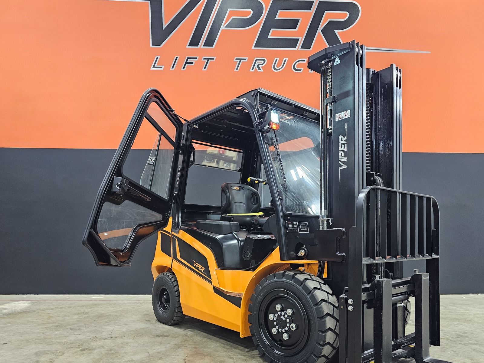 New 2025 VIPER FD35F CAB  | Cary, IL