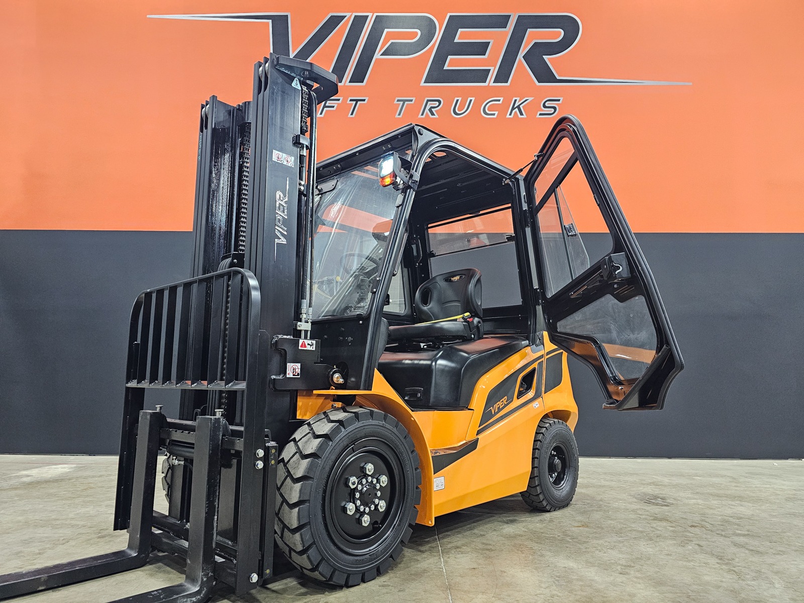 New 2025 VIPER FD35F CAB  | Cary, IL