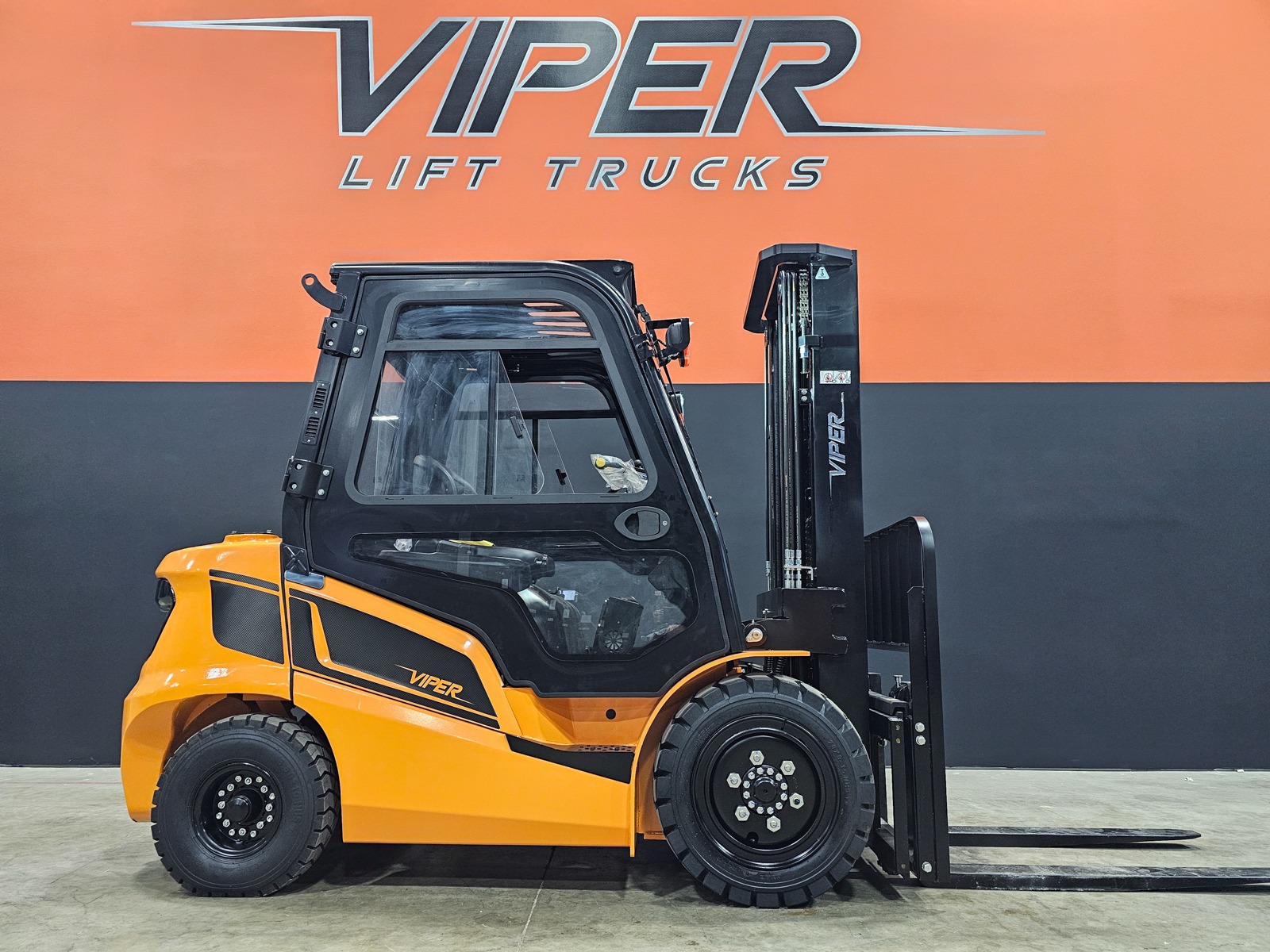 New 2025 VIPER FD35F CAB  | Cary, IL