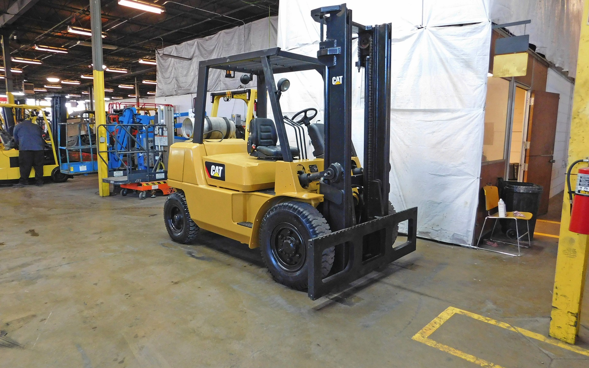 Used 2004 CATERPILLAR GP40K  | Cary, IL