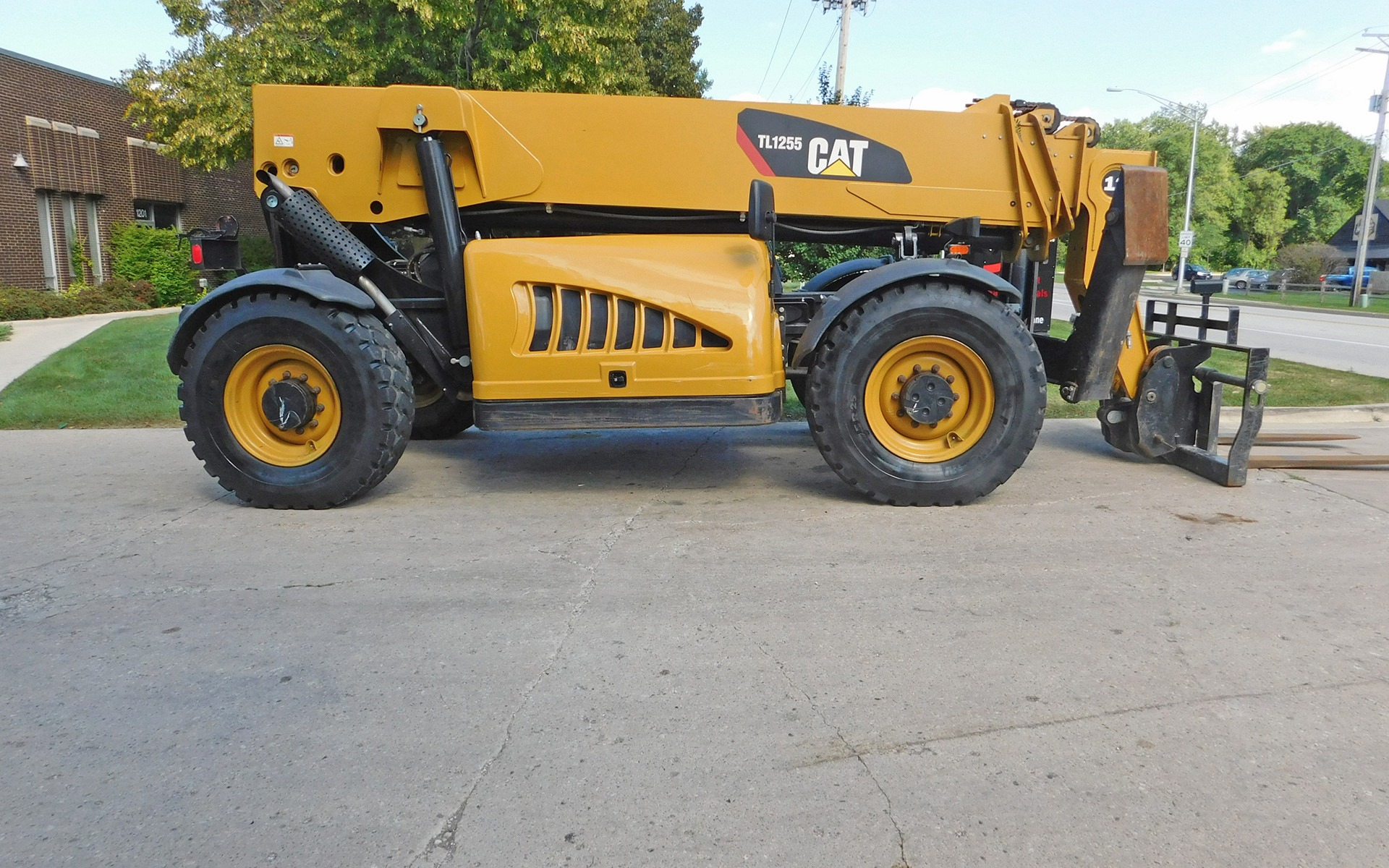 Used 2010 CATERPILLAR TL1255  | Cary, IL